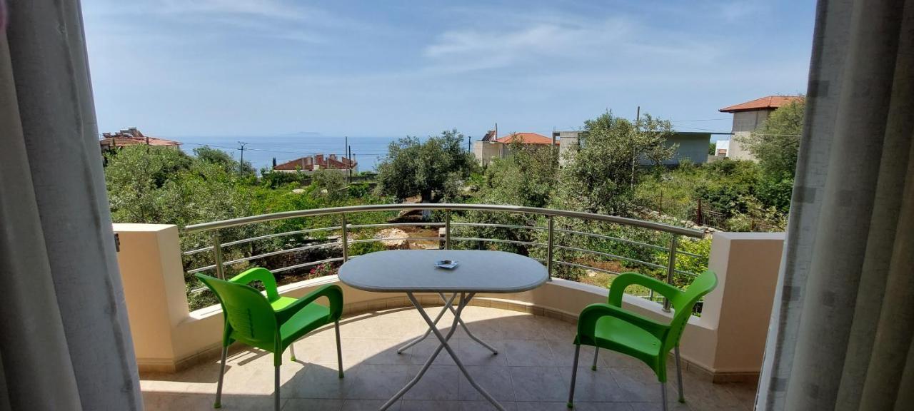 Anna House Dhermi Bagian luar foto