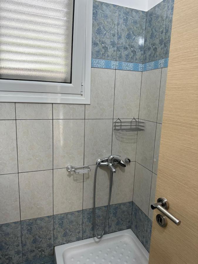 Anna House Dhermi Bagian luar foto