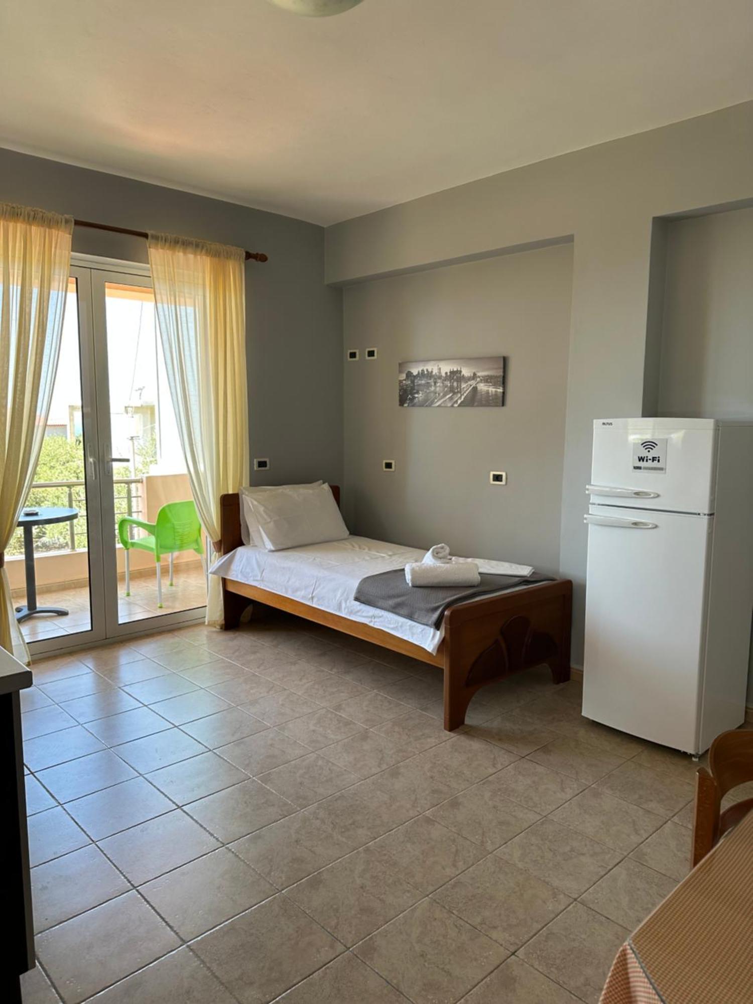 Anna House Dhermi Bagian luar foto