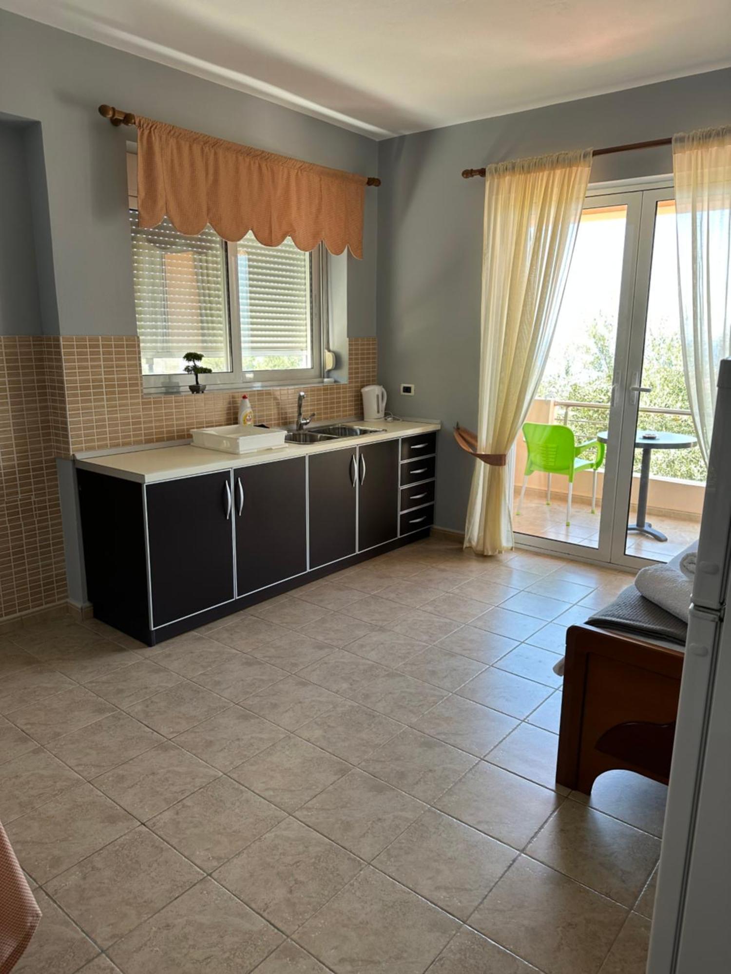 Anna House Dhermi Bagian luar foto