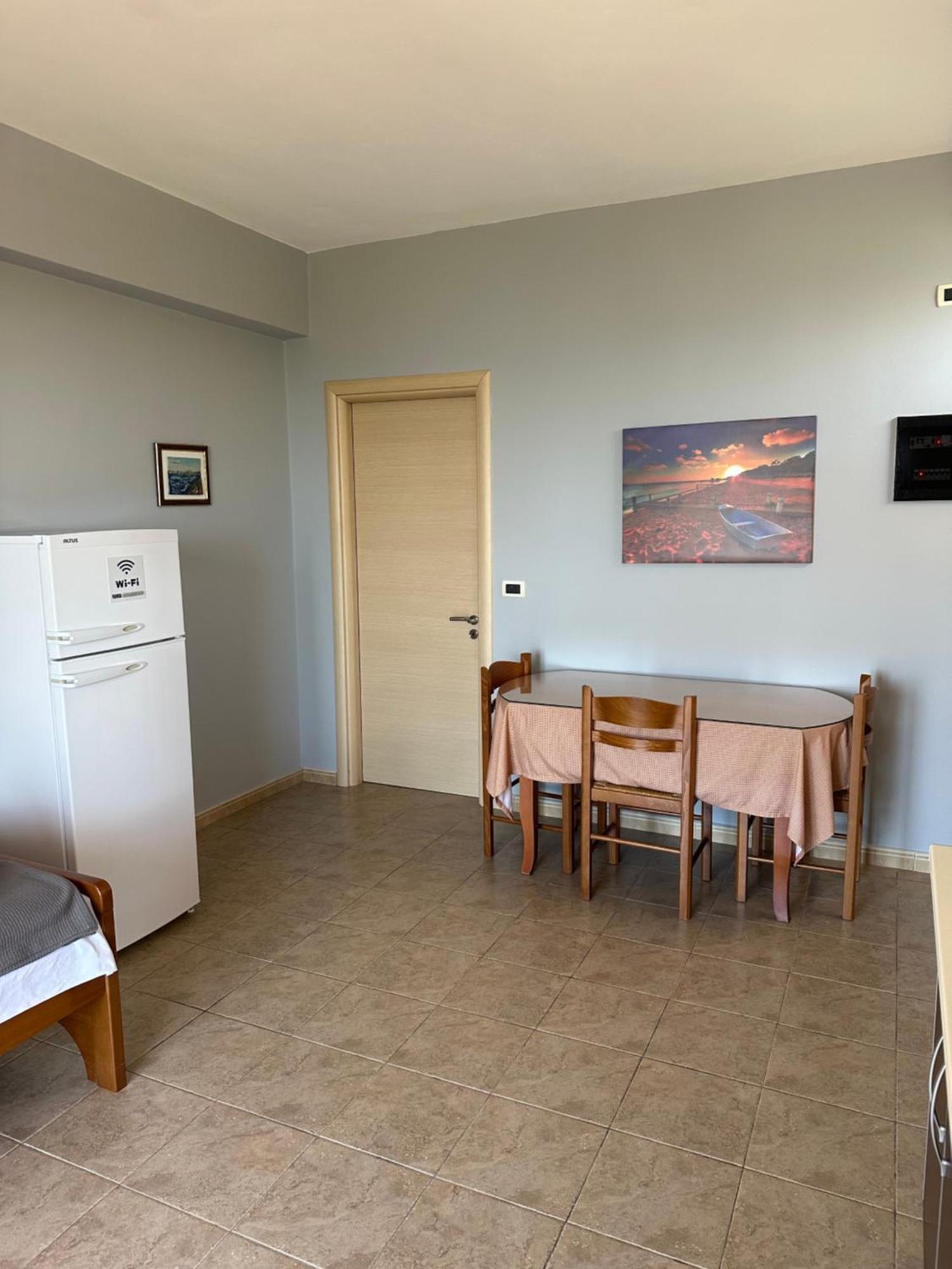 Anna House Dhermi Bagian luar foto