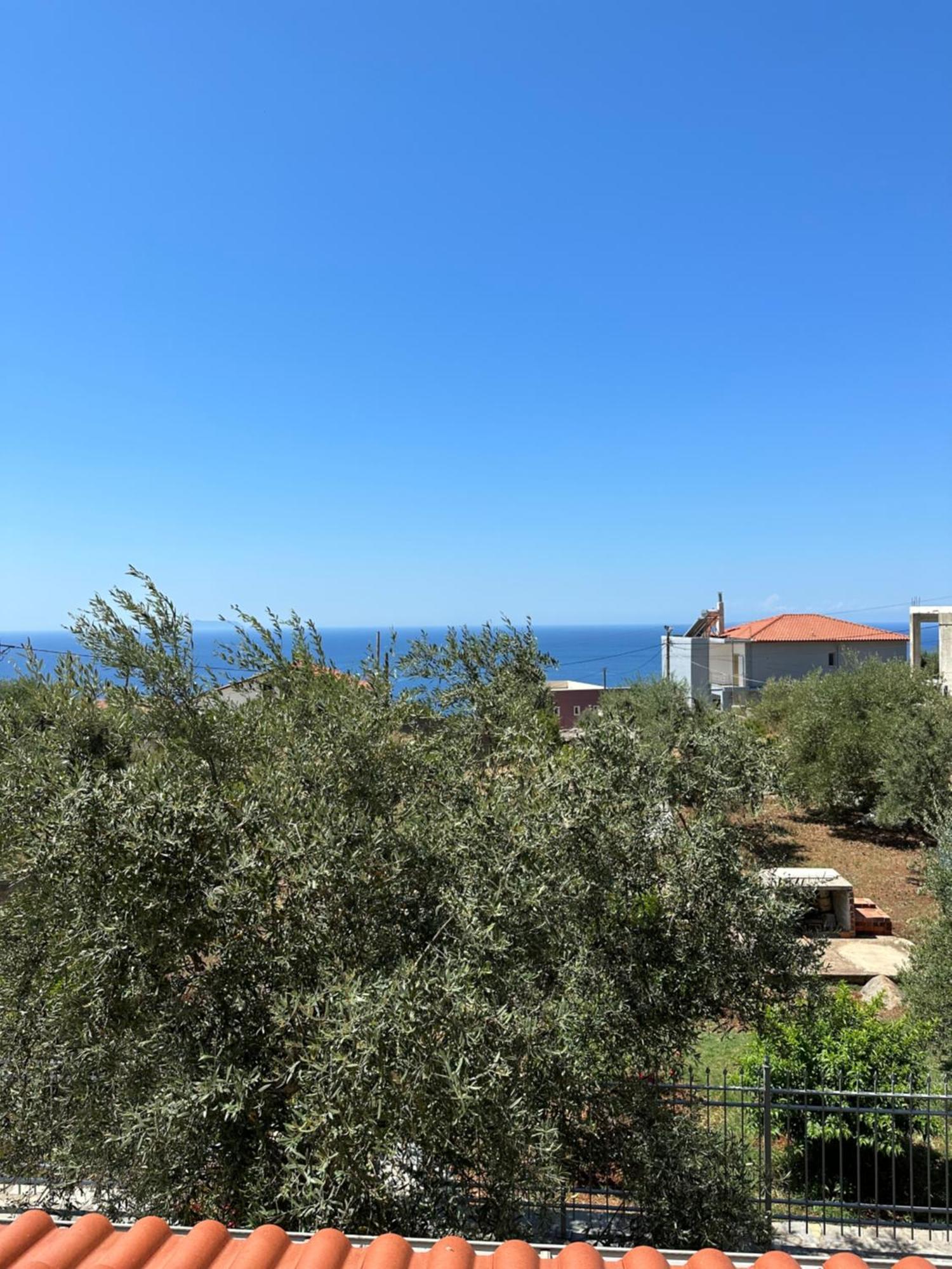 Anna House Dhermi Bagian luar foto