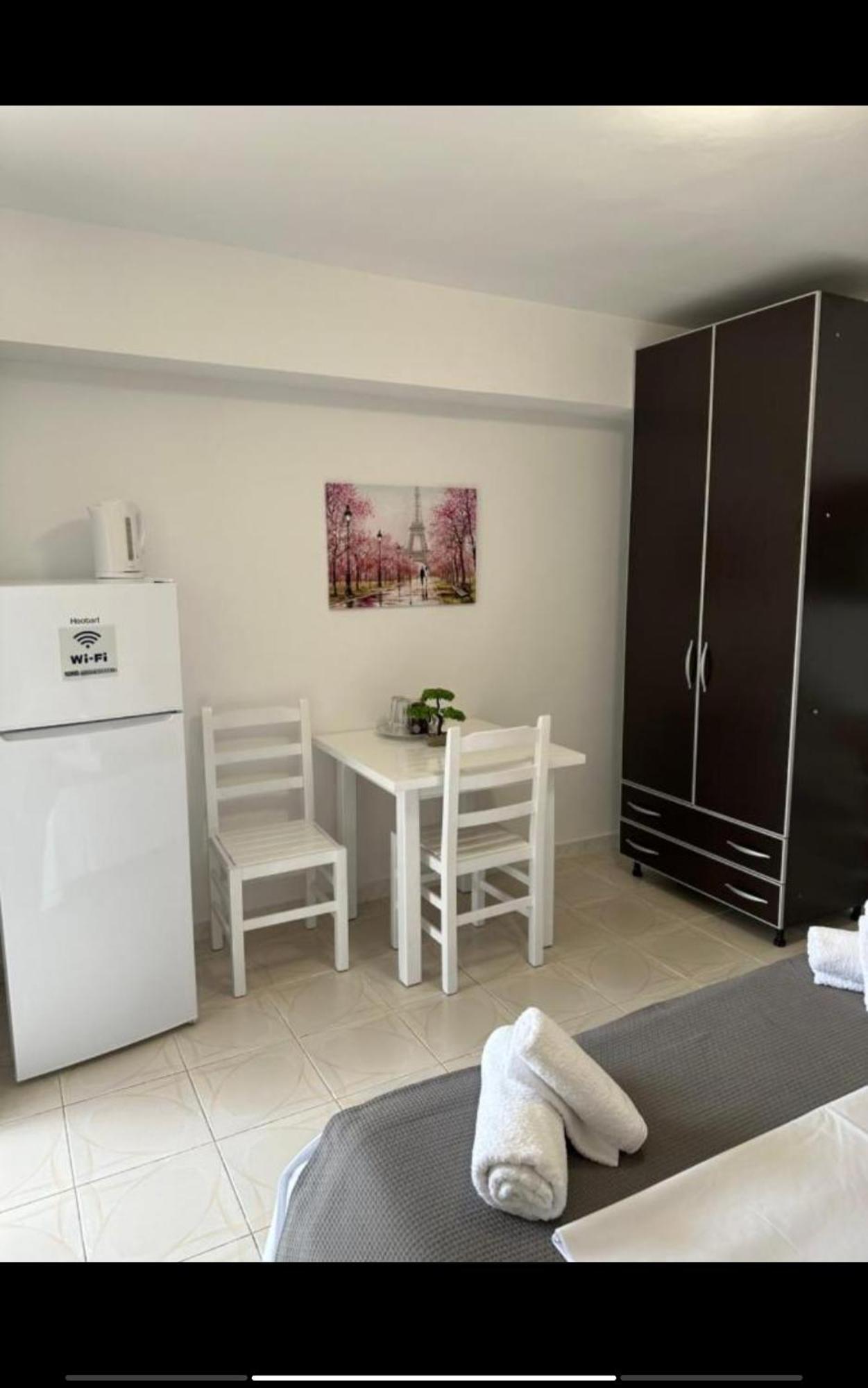 Anna House Dhermi Bagian luar foto