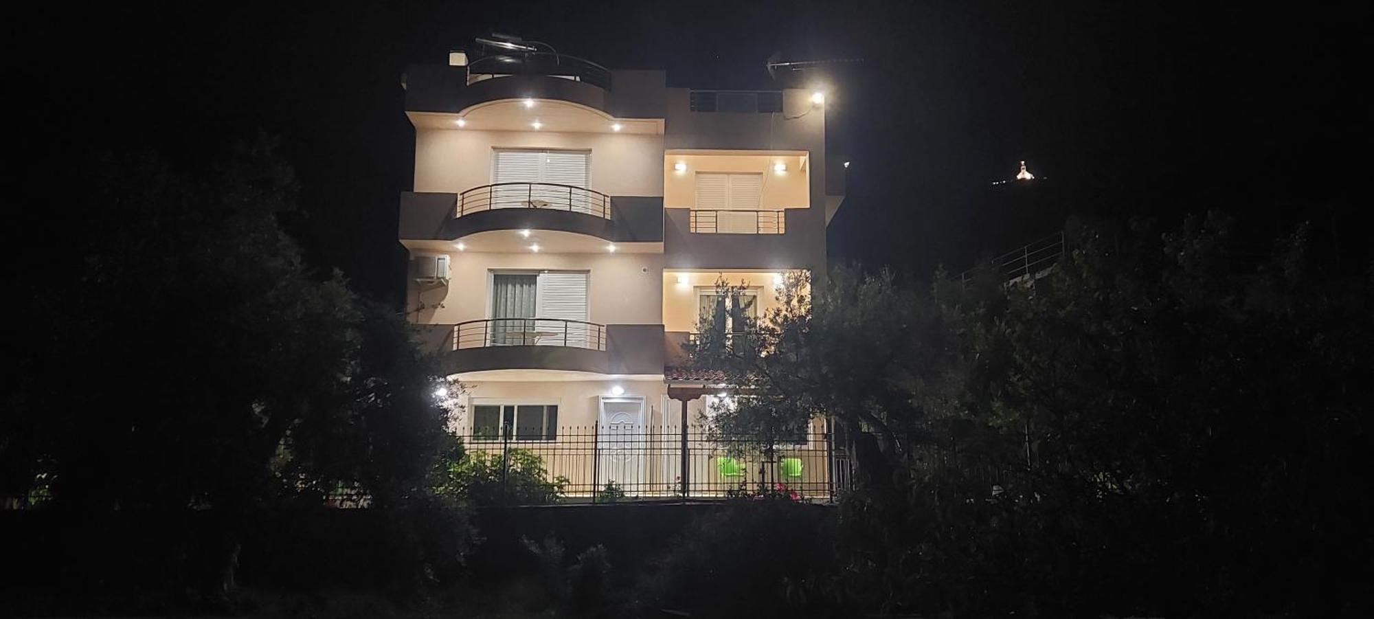 Anna House Dhermi Bagian luar foto