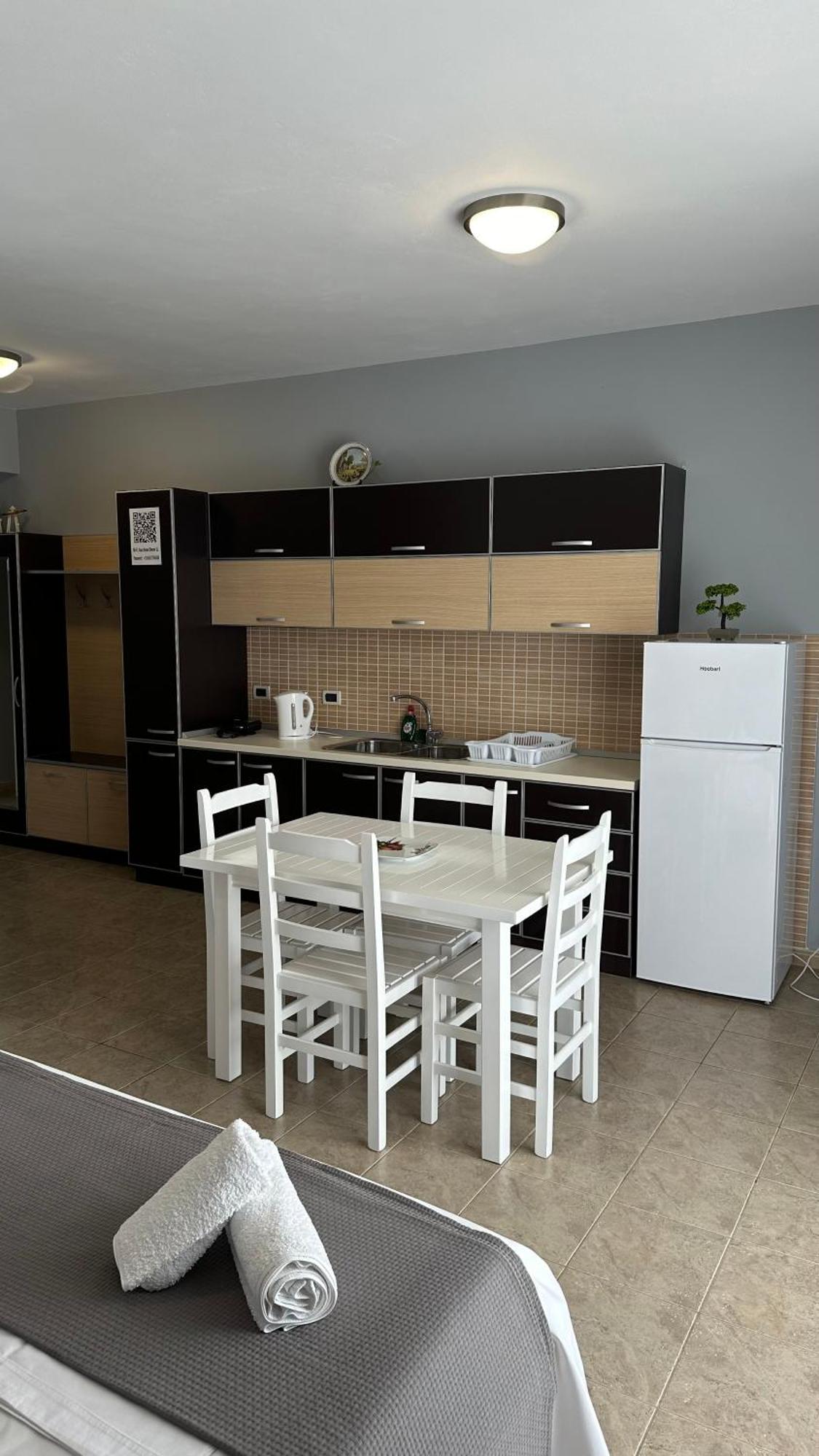Anna House Dhermi Bagian luar foto